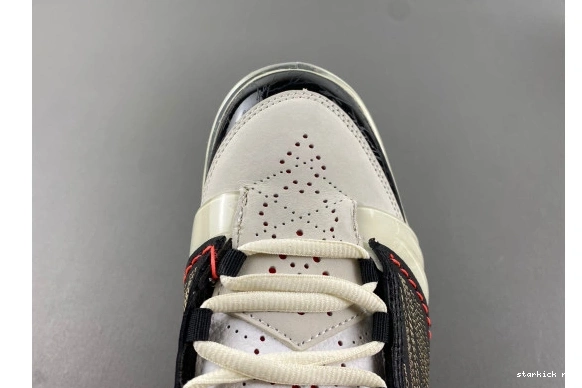 CZ6222-001  TITAN  CZ6222-001 23 Jordan 1222